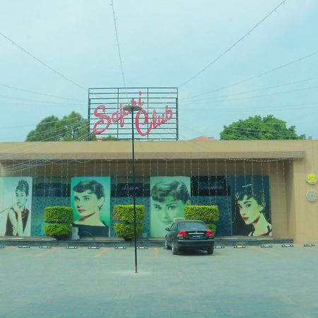 Safari Club 1 Hotel Rawalpindi Exterior foto