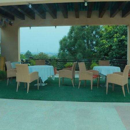 Safari Club 1 Hotel Rawalpindi Exterior foto