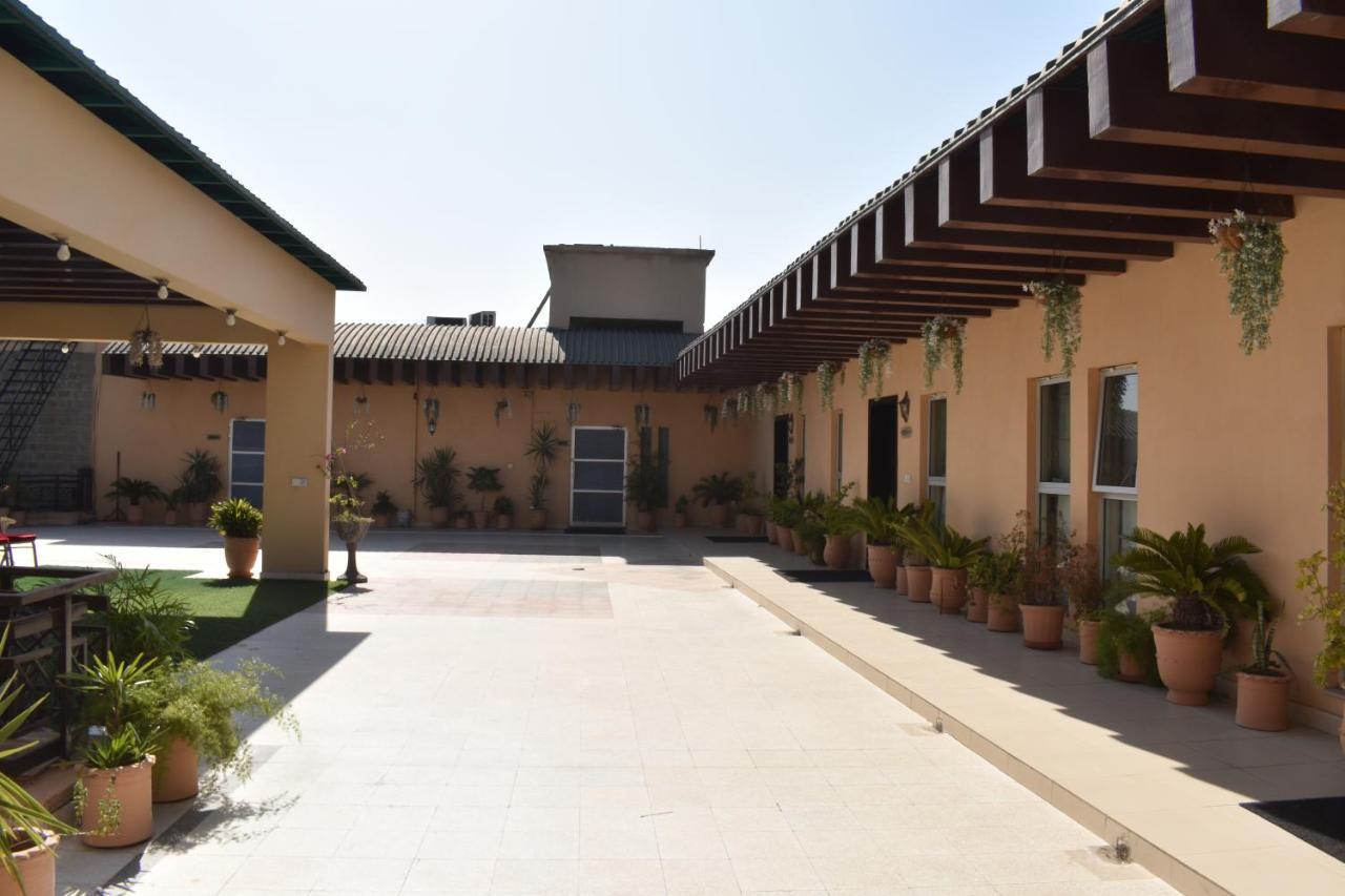 Safari Club 1 Hotel Rawalpindi Exterior foto