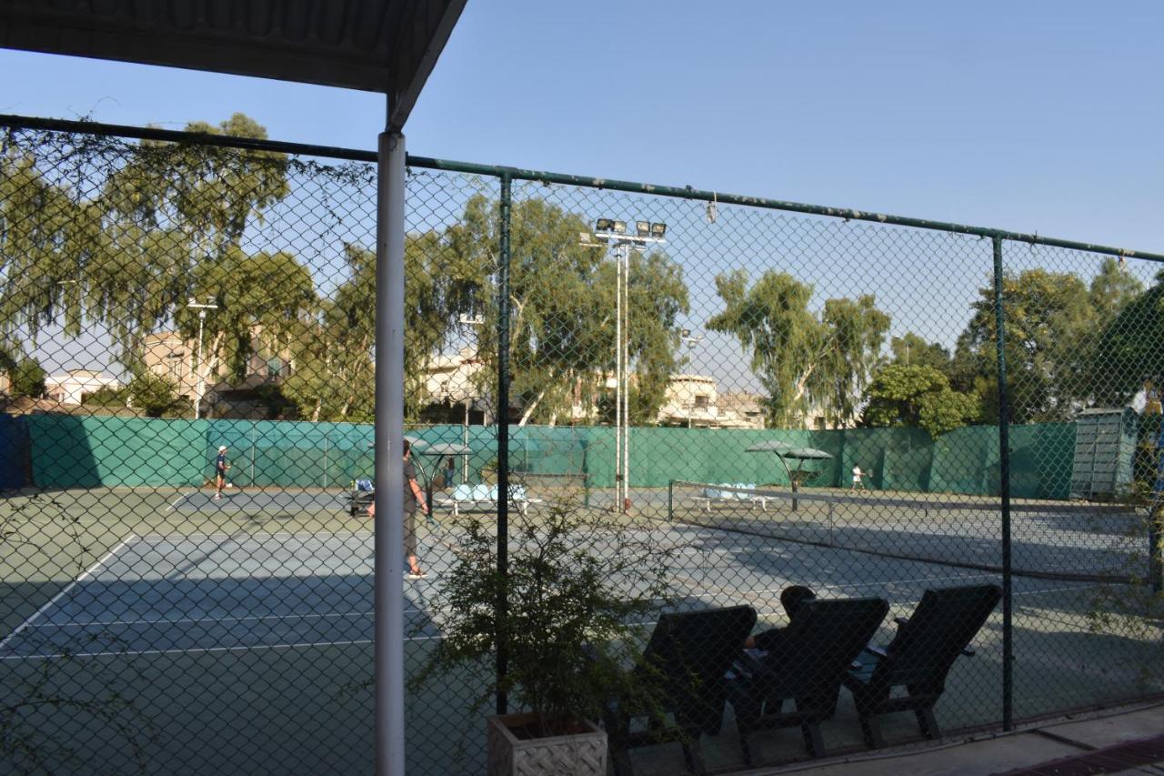 Safari Club 1 Hotel Rawalpindi Exterior foto