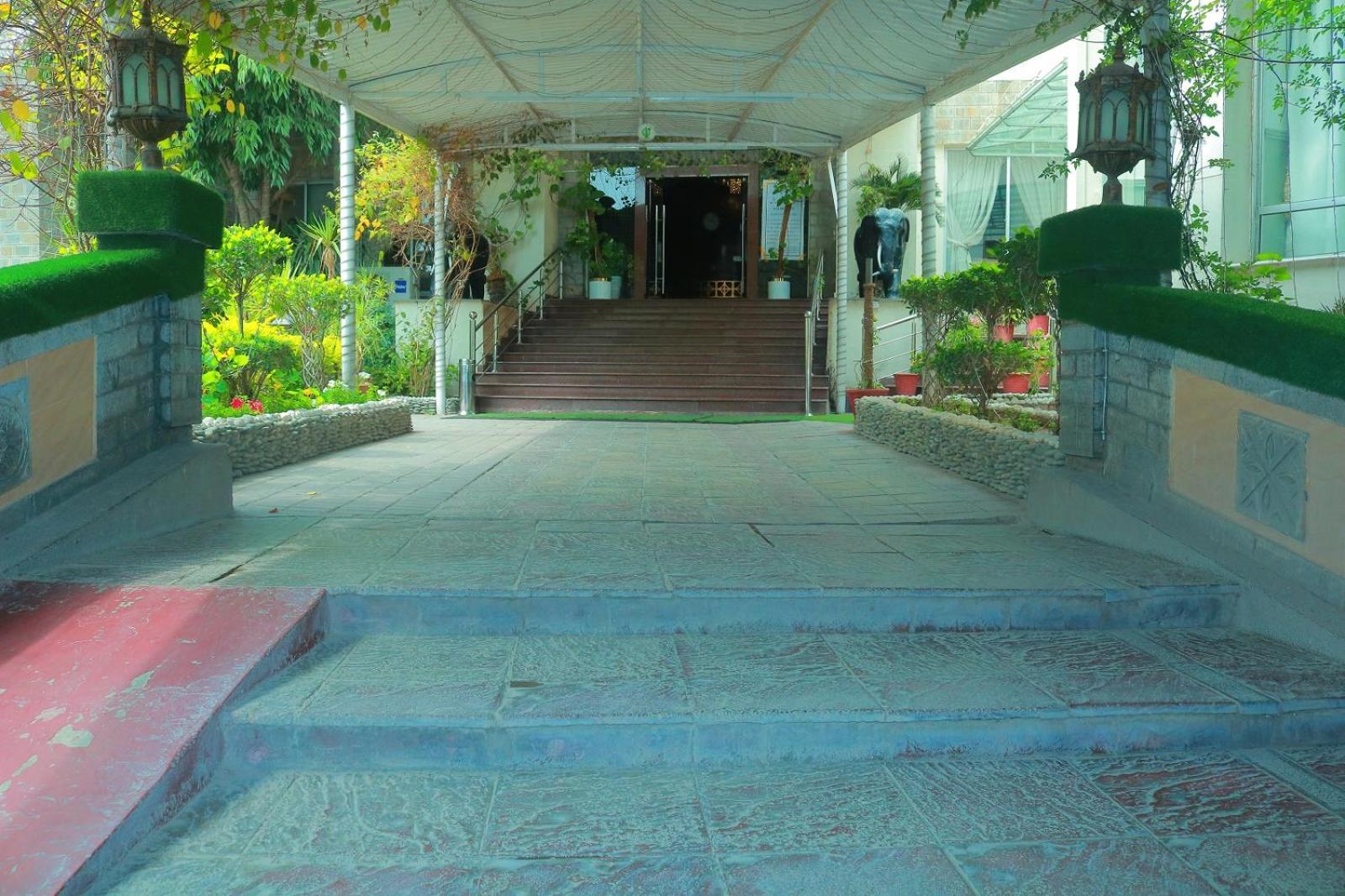 Safari Club 1 Hotel Rawalpindi Exterior foto